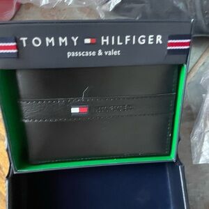 Tommy hilfigar men’s wallet